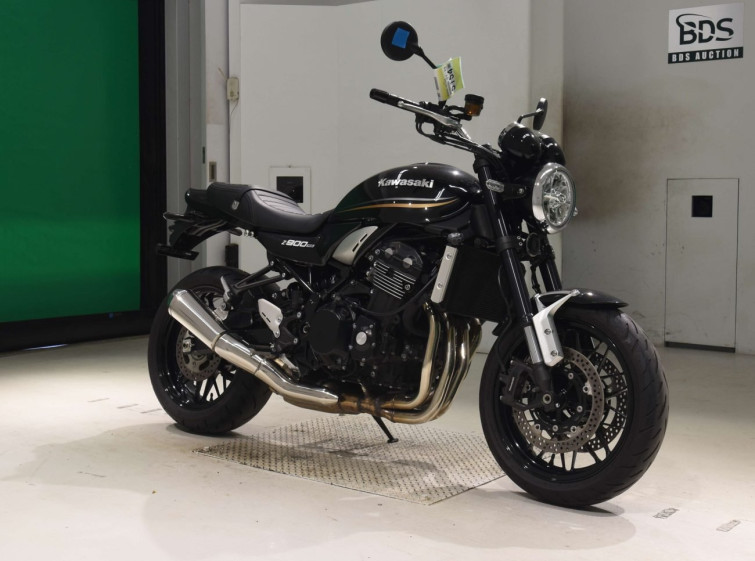 Мотоцикл Kawasaki Z900RS с пробегом 6050 km
