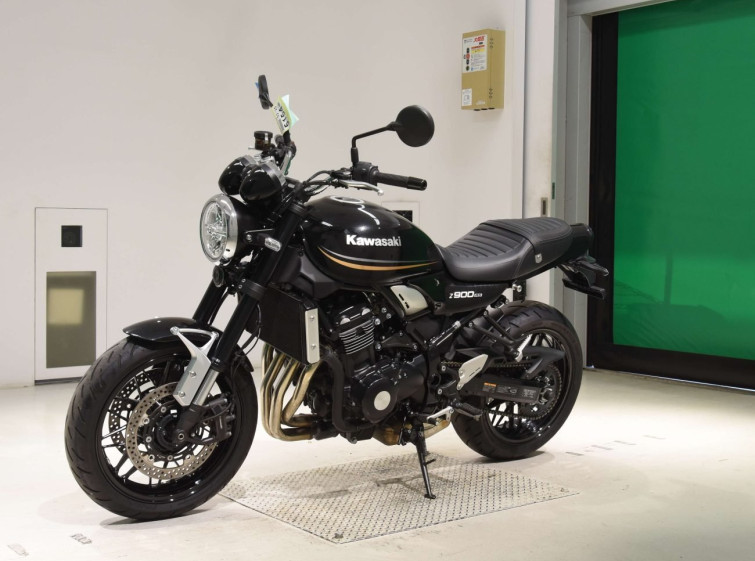 Мотоцикл Kawasaki Z900RS с пробегом 6050 km