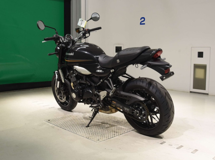Мотоцикл Kawasaki Z900RS с пробегом 6050 km