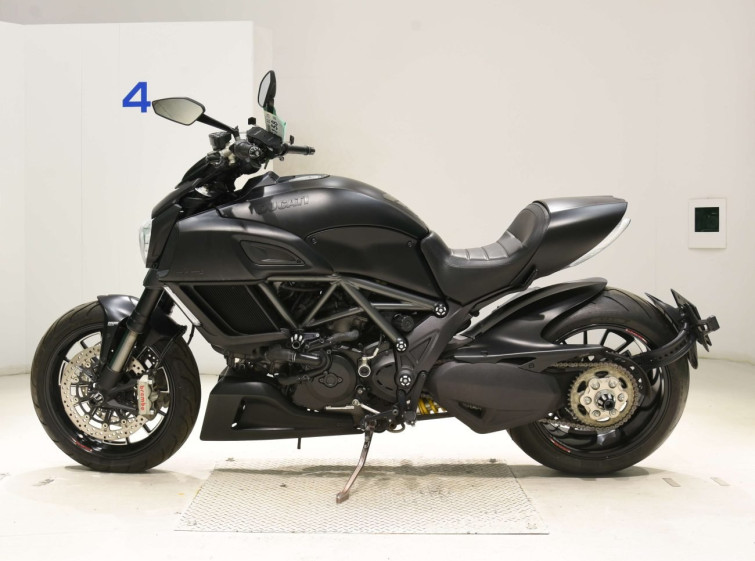 Мотоцикл Ducati DIAVEL с пробегом 13856 km