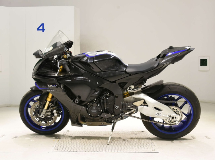 Мотоцикл Yamaha YZF-R1M с пробегом 13582 km