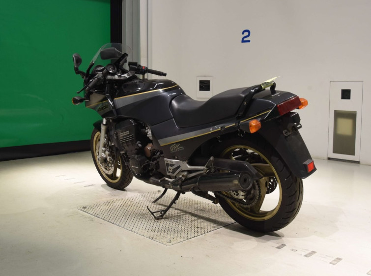 Мотоцикл Kawasaki GPZ900R з пробігом 23733 km