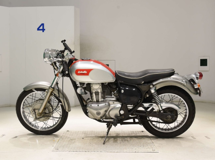 Мотоцикл Kawasaki ESTRELLA CUSTOM с пробегом 18213 km