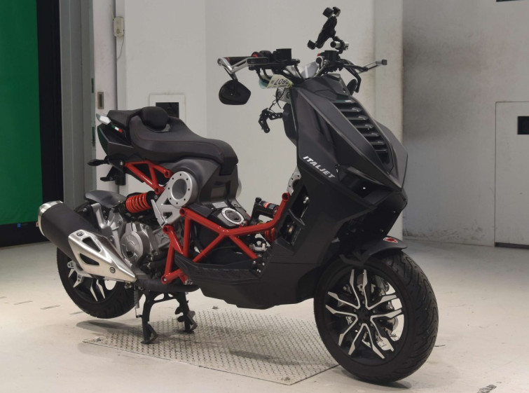 Мотоцикл Italjet DRAGSTAR200 с пробегом 3237 km