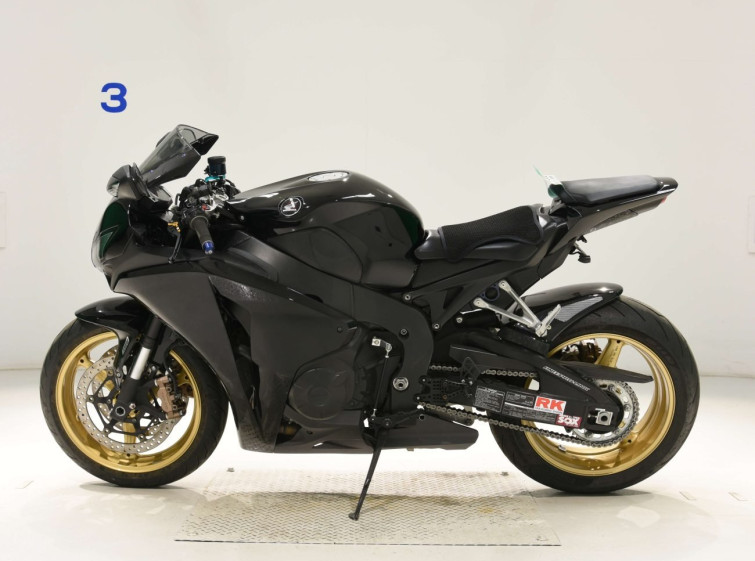 Мотоцикл Honda CBR1000RR с пробегом 17478 km