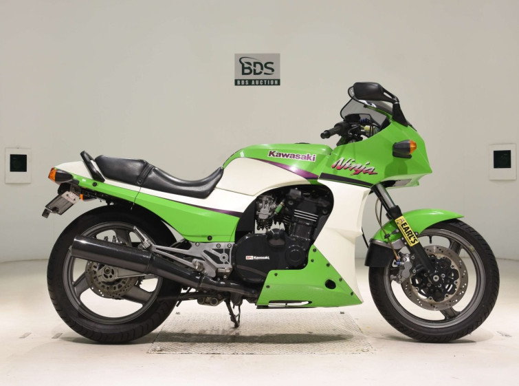 Мотоцикл Kawasaki GPZ900R з пробігом 12338 km