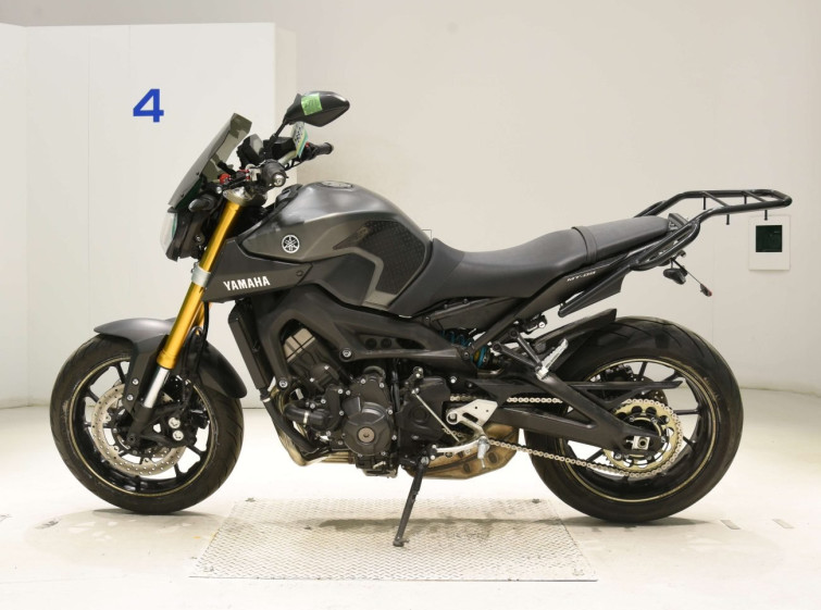 Мотоцикл Yamaha MT-09 с пробегом 23340 km
