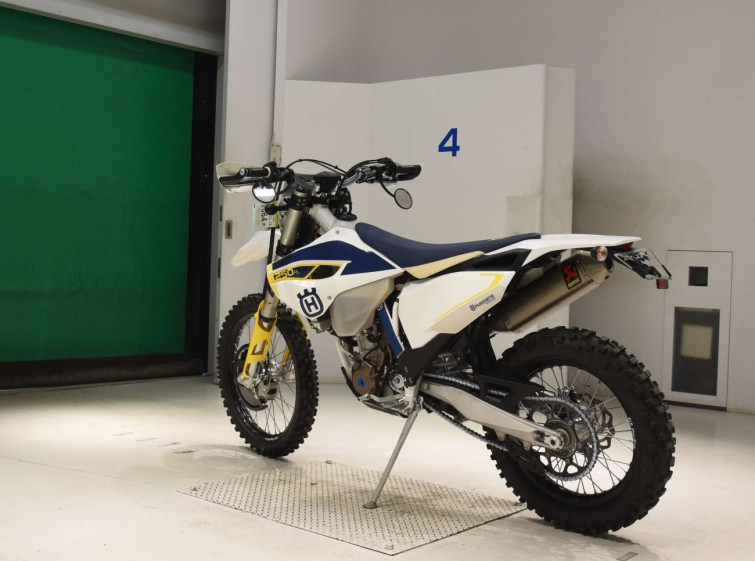 Мотоцикл Husqvarna FE250 с пробегом 696 km