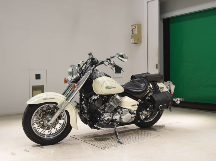 Мотоцикл Yamaha DRAGSTAR XVS400 CLASSIC с пробегом 6876 km