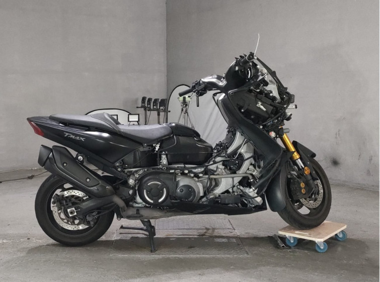 Мотоцикл Yamaha T-MAX530DX с пробегом 27913 km