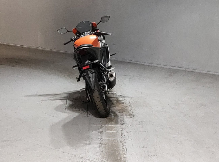 Мотоцикл Yamaha YZF-R25 с пробегом 7537 km