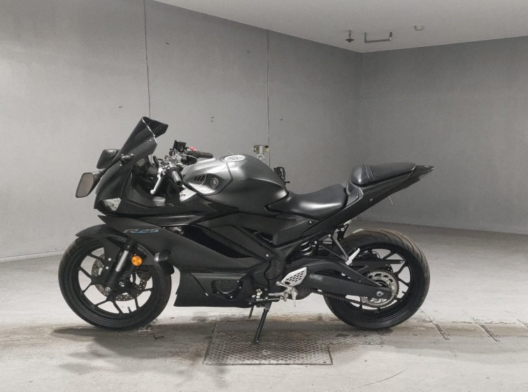Мотоцикл Yamaha YZF-R25 с пробегом 8340 km