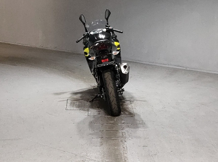 Мотоцикл Kawasaki NINJA400 с пробегом 7940 km