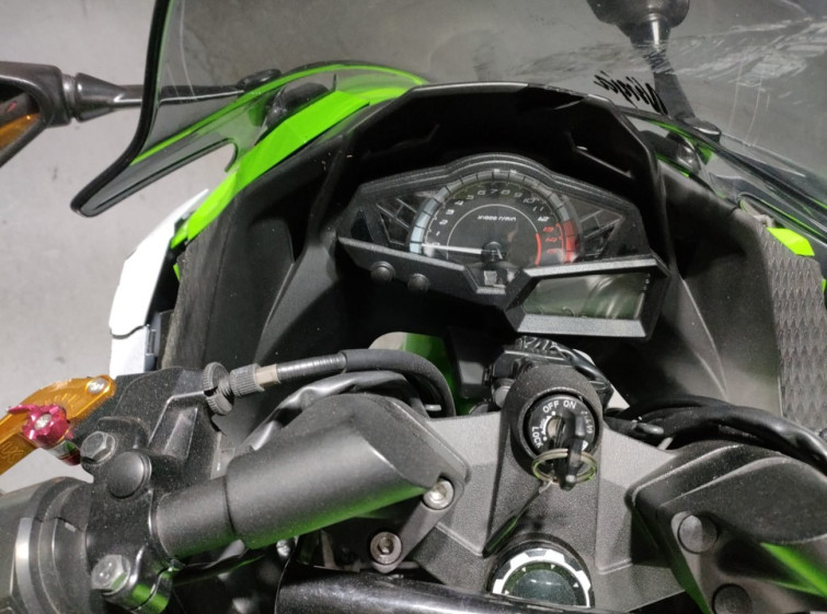 Мотоцикл Kawasaki NINJA250 з пробігом 22048 km