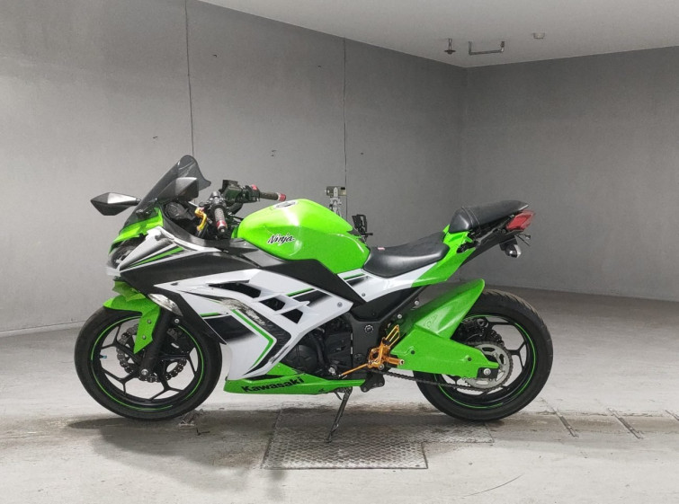 Мотоцикл Kawasaki NINJA250 з пробігом 22048 km