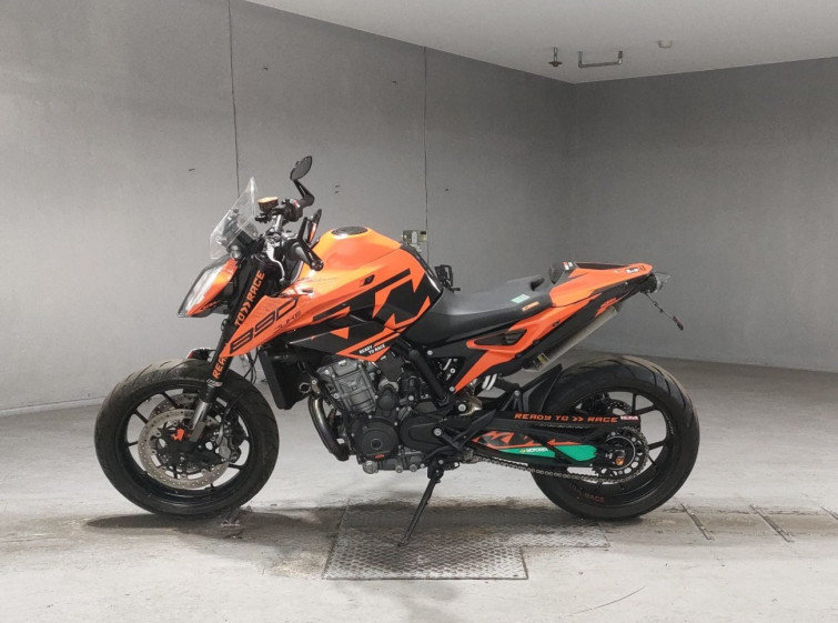 Мотоцикл KTM 890 DUKE с пробегом 5198 km