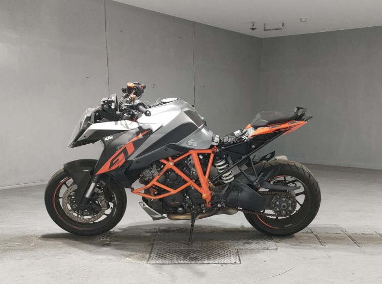 Мотоцикл KTM 1290 SUPERDUKE GT з пробігом 44698 km