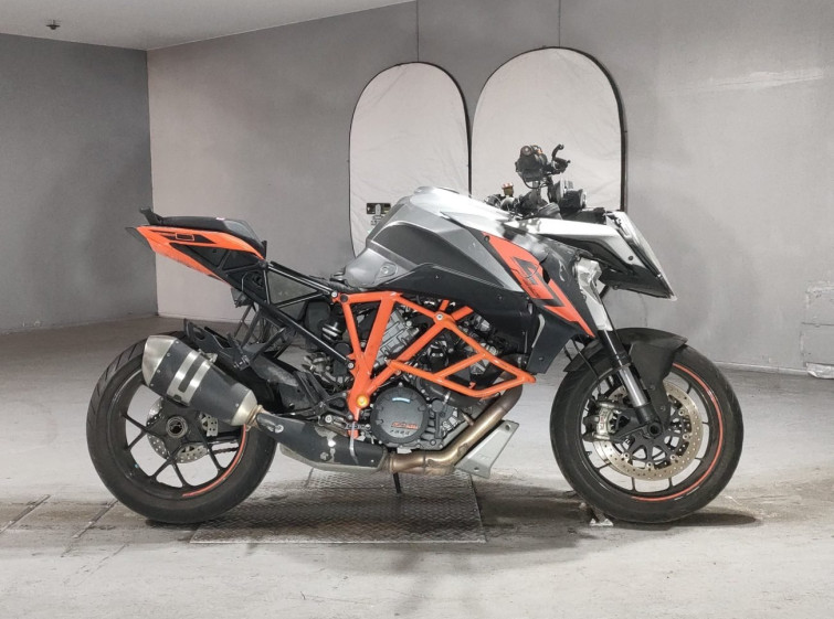 Мотоцикл KTM 1290 SUPERDUKE GT з пробігом 44698 km