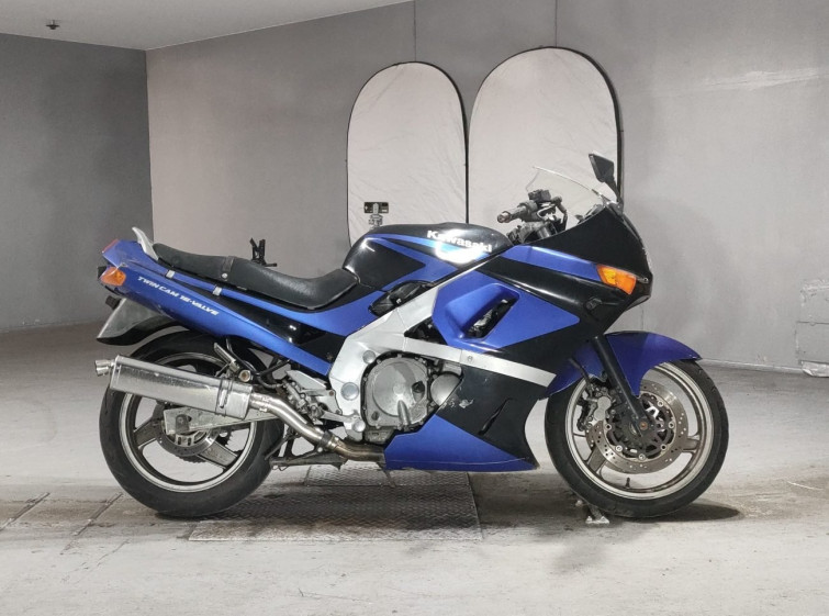 Мотоцикл Kawasaki ZZ-R400 з пробігом 39217 km