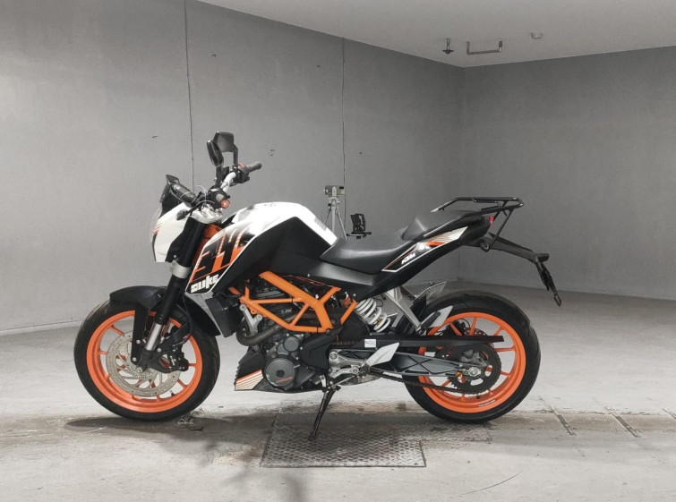 Мотоцикл KTM 390 DUKE с пробегом 21109 km