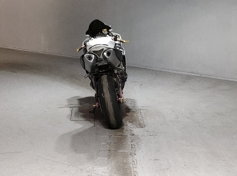 Мотоцикл Yamaha YZF-R1 с пробегом 61775 km