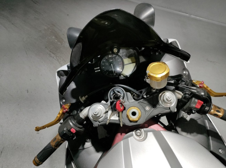 Мотоцикл Yamaha YZF-R1 с пробегом 61775 km