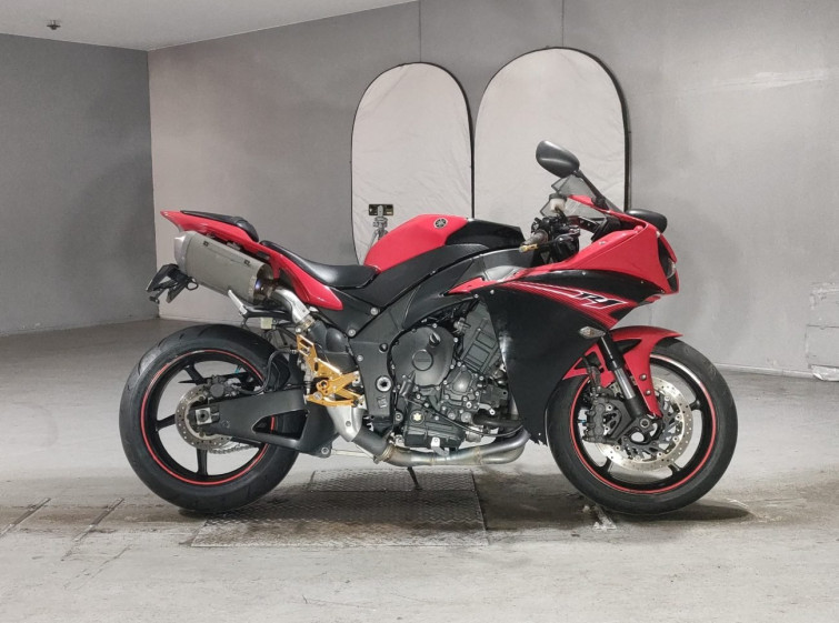 Мотоцикл Yamaha YZF-R1 с пробегом 42763 km