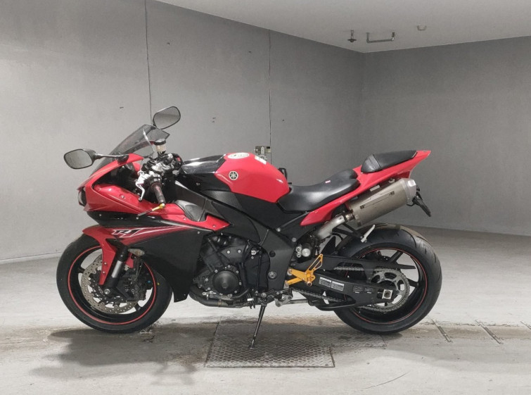 Мотоцикл Yamaha YZF-R1 с пробегом 42763 km