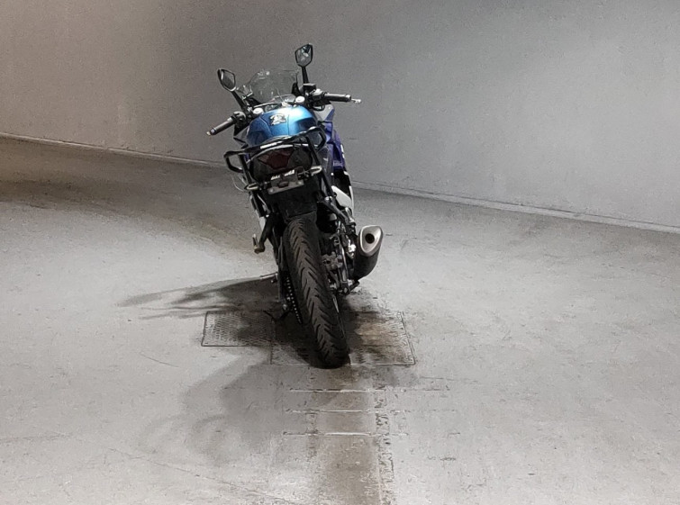 Мотоцикл Yamaha YZF-R25 с пробегом 42443 km