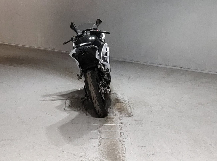 Мотоцикл Kawasaki NINJA250 з пробігом 32298 km