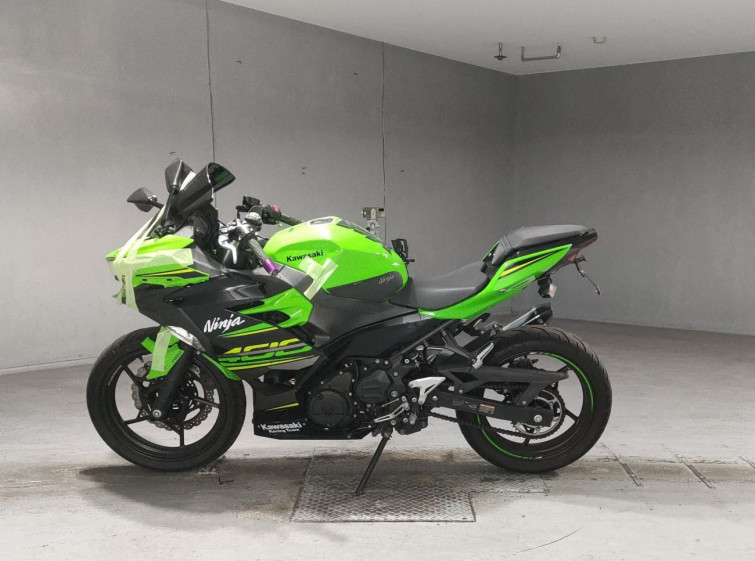 Мотоцикл Kawasaki Z400 с пробегом 32867 km