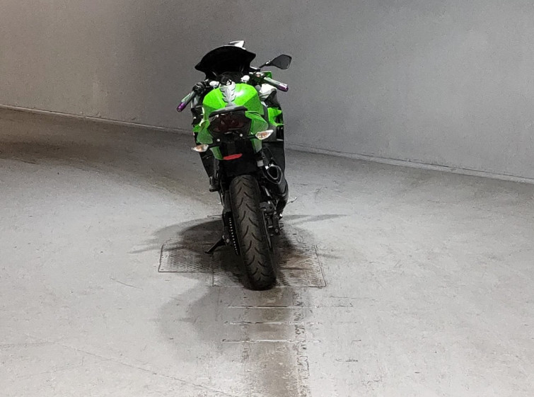 Мотоцикл Kawasaki Z400 с пробегом 32867 km