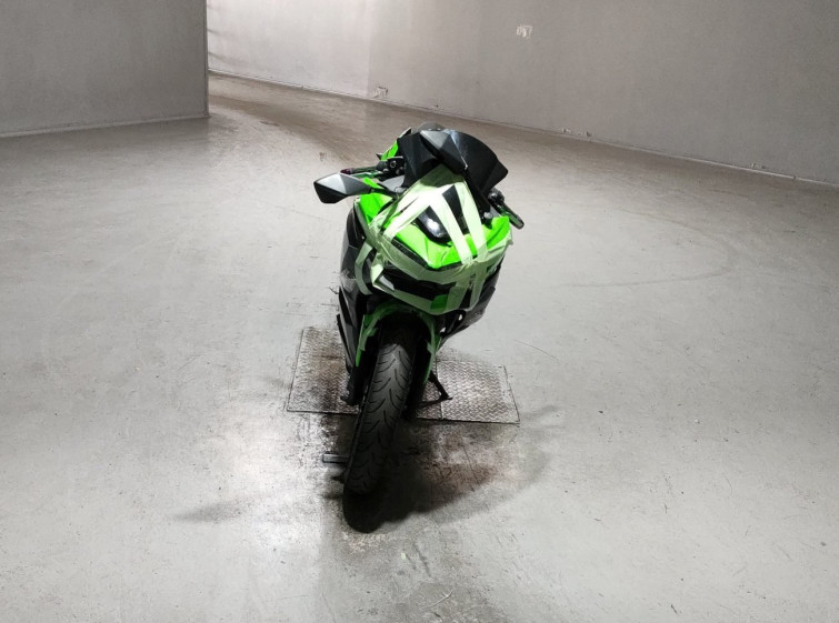Мотоцикл Kawasaki Z400 с пробегом 32867 km