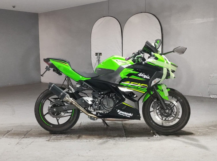 Мотоцикл Kawasaki Z400 с пробегом 32867 km