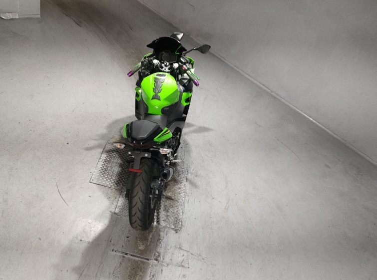 Мотоцикл Kawasaki Z400 с пробегом 32867 km