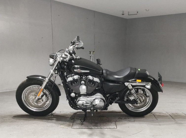 Мотоцикл HD SPORTSTER CUSTOM XL1200C с пробегом 5000 km