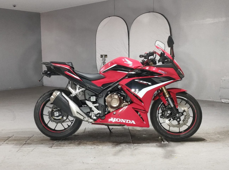 Мотоцикл Honda CBR400R с пробегом 8877 km