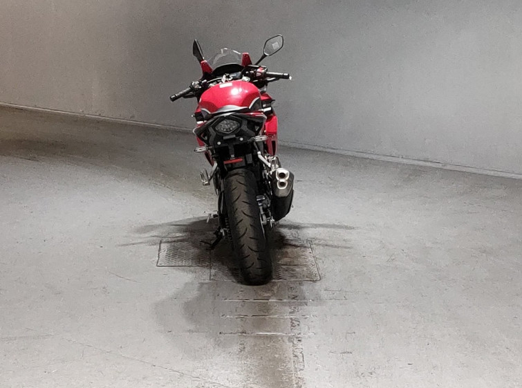 Мотоцикл Honda CBR400R с пробегом 8877 km