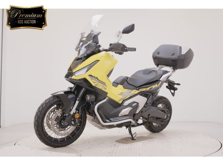Мотоцикл Honda X-ADV750 з пробігом 3163 km