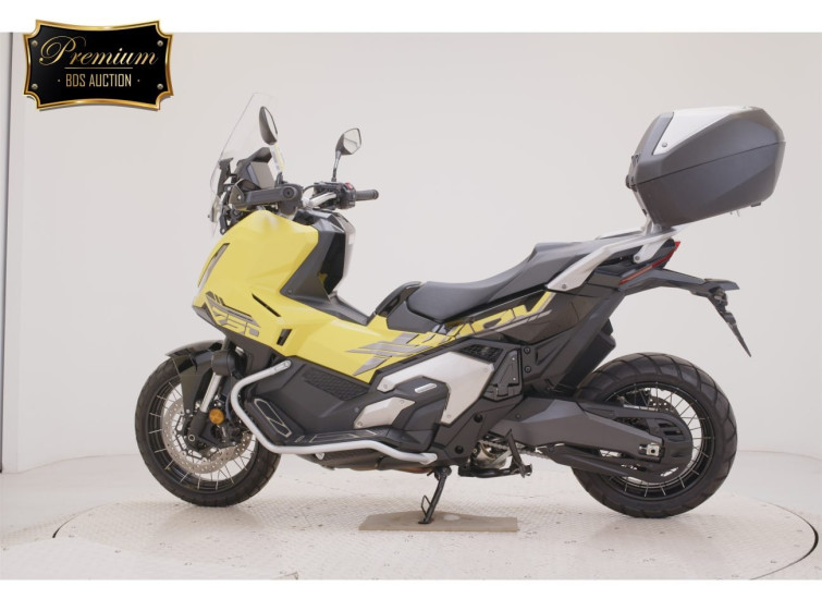 Мотоцикл Honda X-ADV750 з пробігом 3163 km