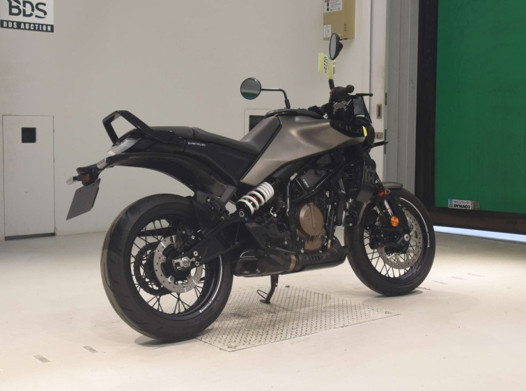 Мотоцикл Husqvarna SVARTPILEN 401 с пробегом 27598 km