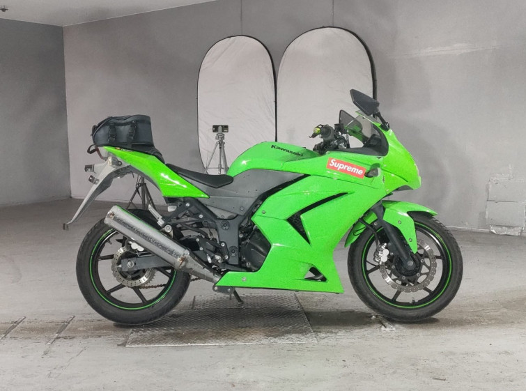 Мотоцикл Kawasaki NINJA250R с пробегом 27504 km