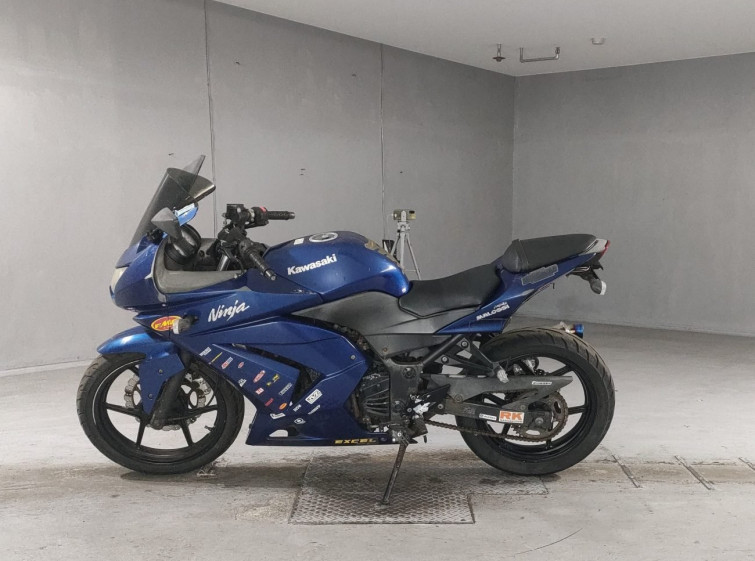 Мотоцикл Kawasaki NINJA250R с пробегом 61395 km