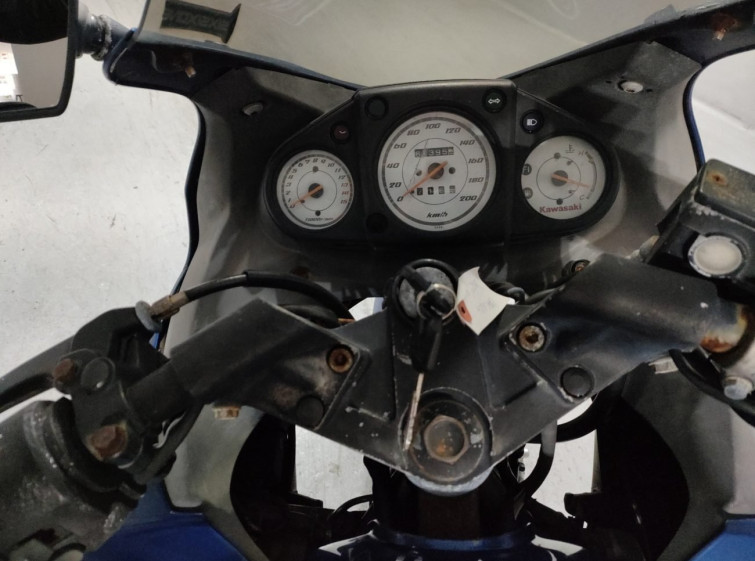 Мотоцикл Kawasaki NINJA250R с пробегом 61395 km