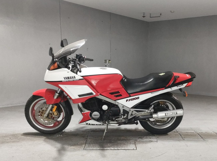 Мотоцикл Yamaha FJ1200 с пробегом 17038 m
