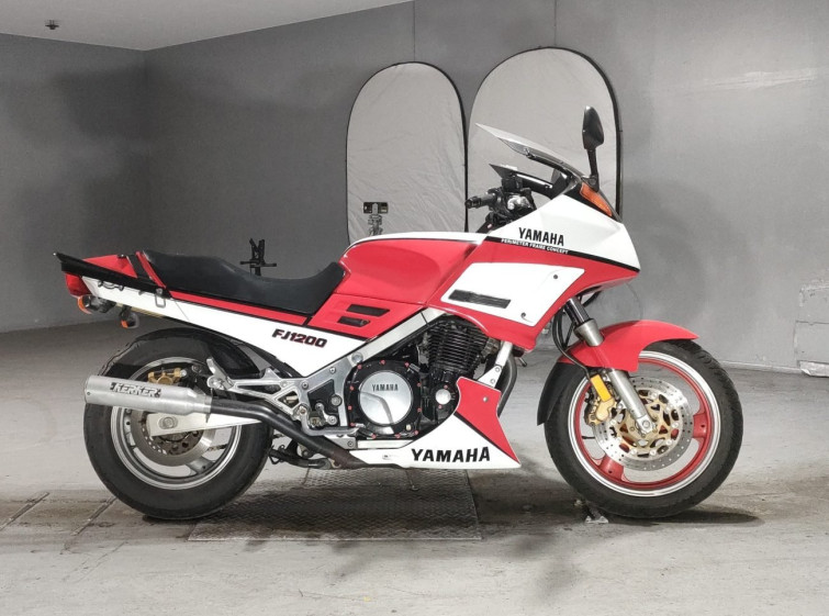 Мотоцикл Yamaha FJ1200 с пробегом 17038 m