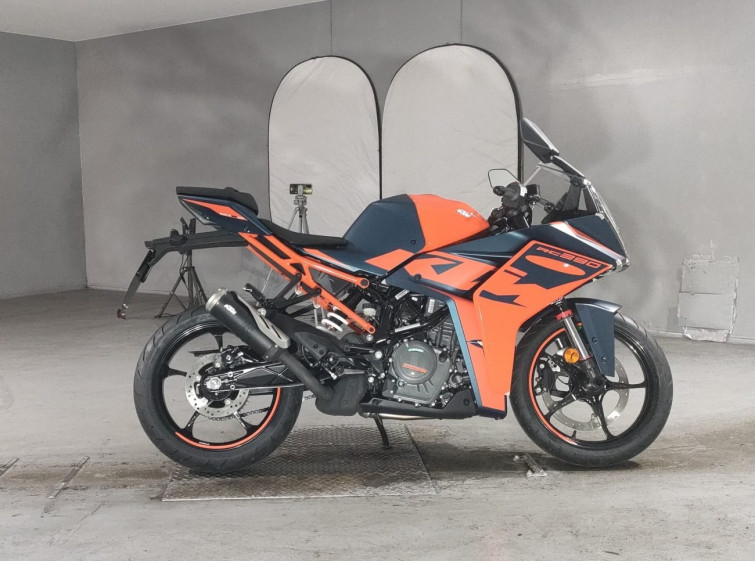 Мотоцикл KTM RC 390