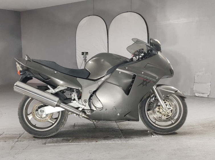 Мотоцикл Honda CBR1100XX BLACKBIRD с пробегом 34890 km