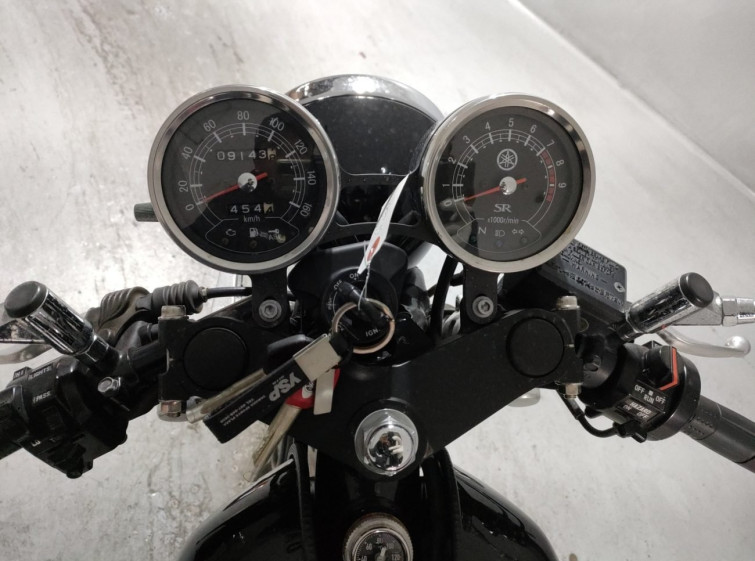 Мотоцикл Yamaha SR400 с пробегом 9143 km