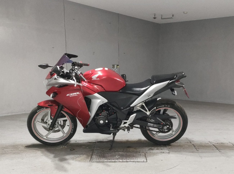 Мотоцикл Honda CBR250R с пробегом 38816 km